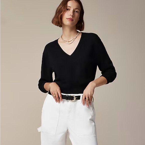 Crew Fitted V-Neck Cashmere Sweater